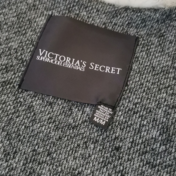 Vest - Picture 2 of 5